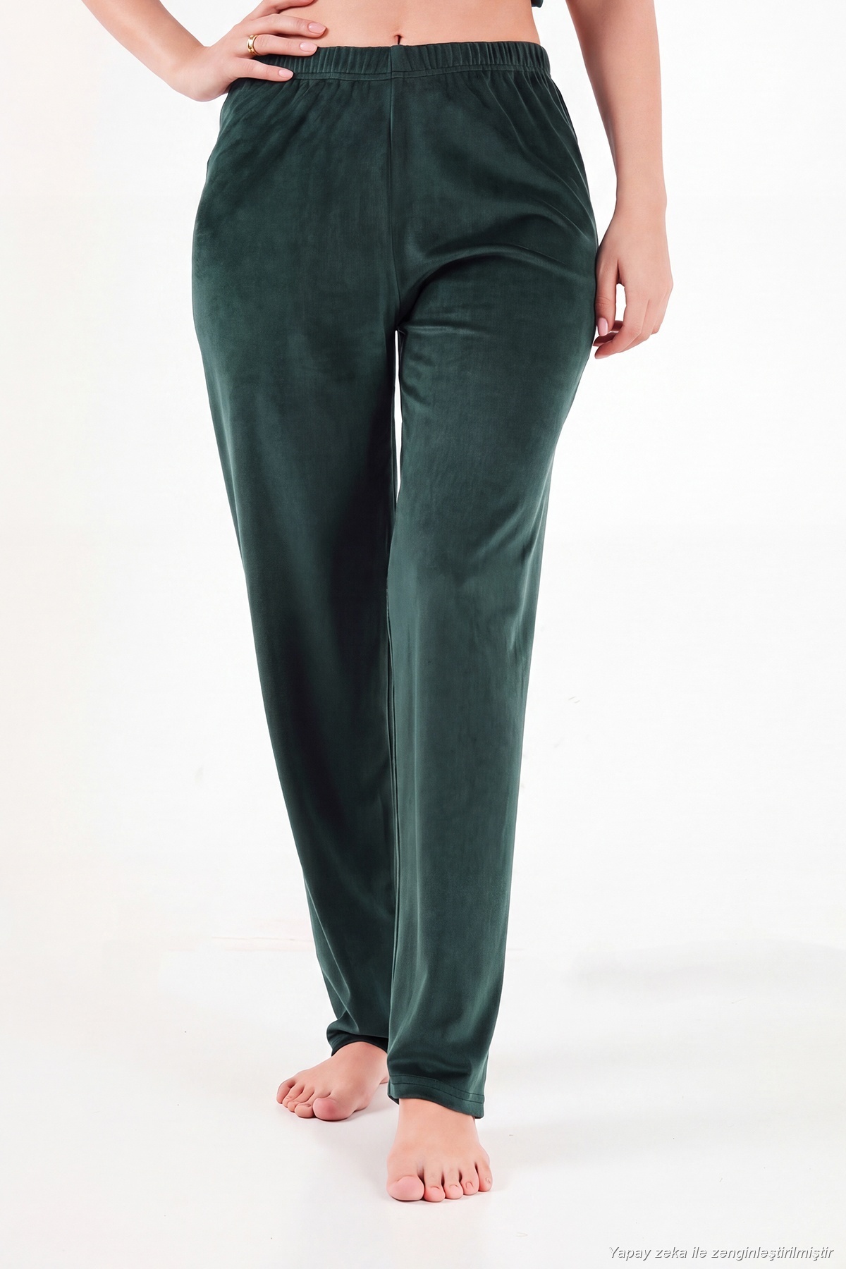 Lela Bisiklet Yaka Yumuşak Dokulu Parlak Kadife Pijama Takımı Kadın PİJAMA TAKIMI 6094209 görsel 4