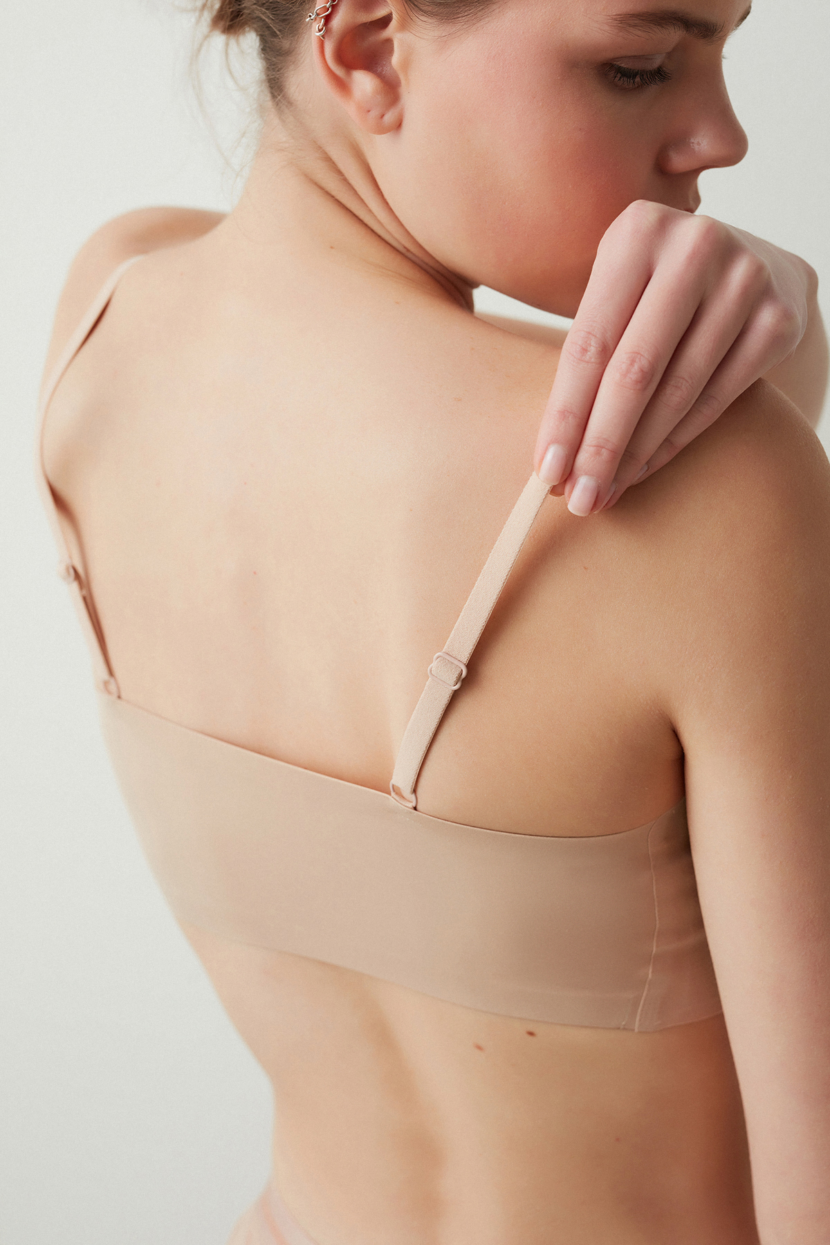 Penti İz Bırakmaz Invisible Bej Dikişsiz Invisible Balensiz Bralet görsel 5