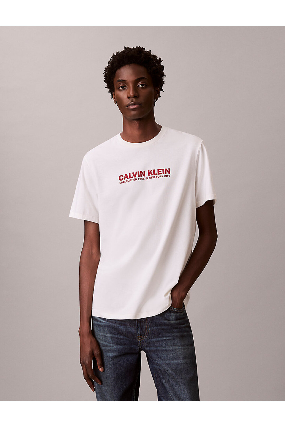 تیشرتمردانهCalvin Kleinسفید تیشرتمردانهCalvin Kleinسفید