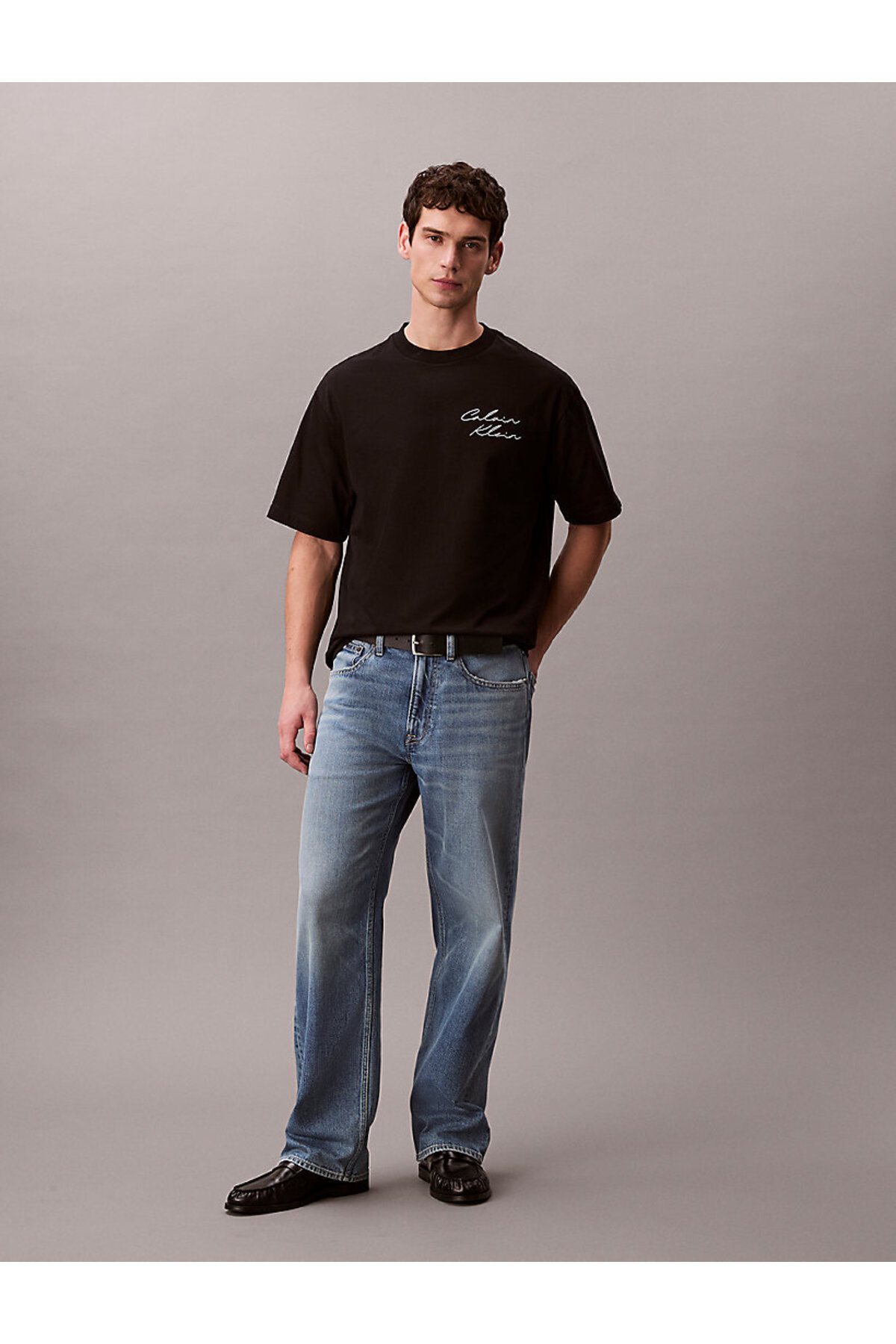 تیشرتمردانهCalvin Kleinمشکی تیشرتمردانهCalvin Kleinمشکی