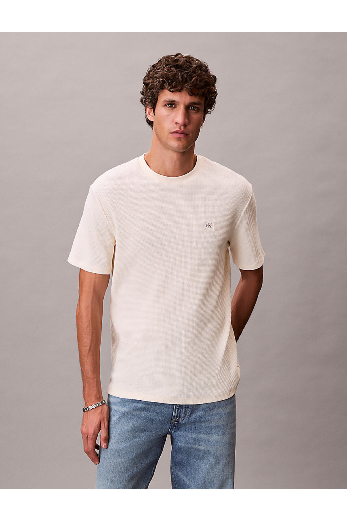 تیشرتمردانهCalvin Kleinبژ