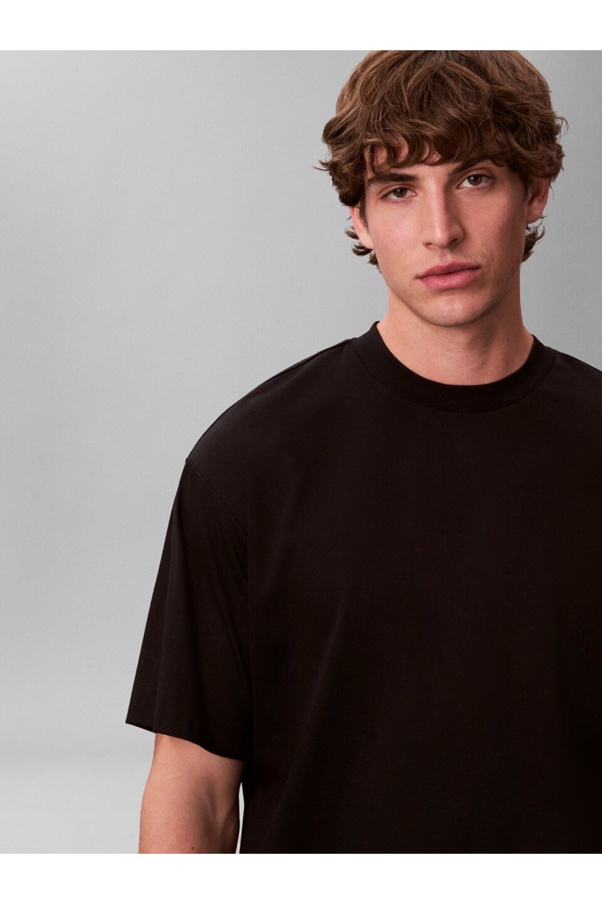 تیشرتمردانهCalvin Kleinمشکی