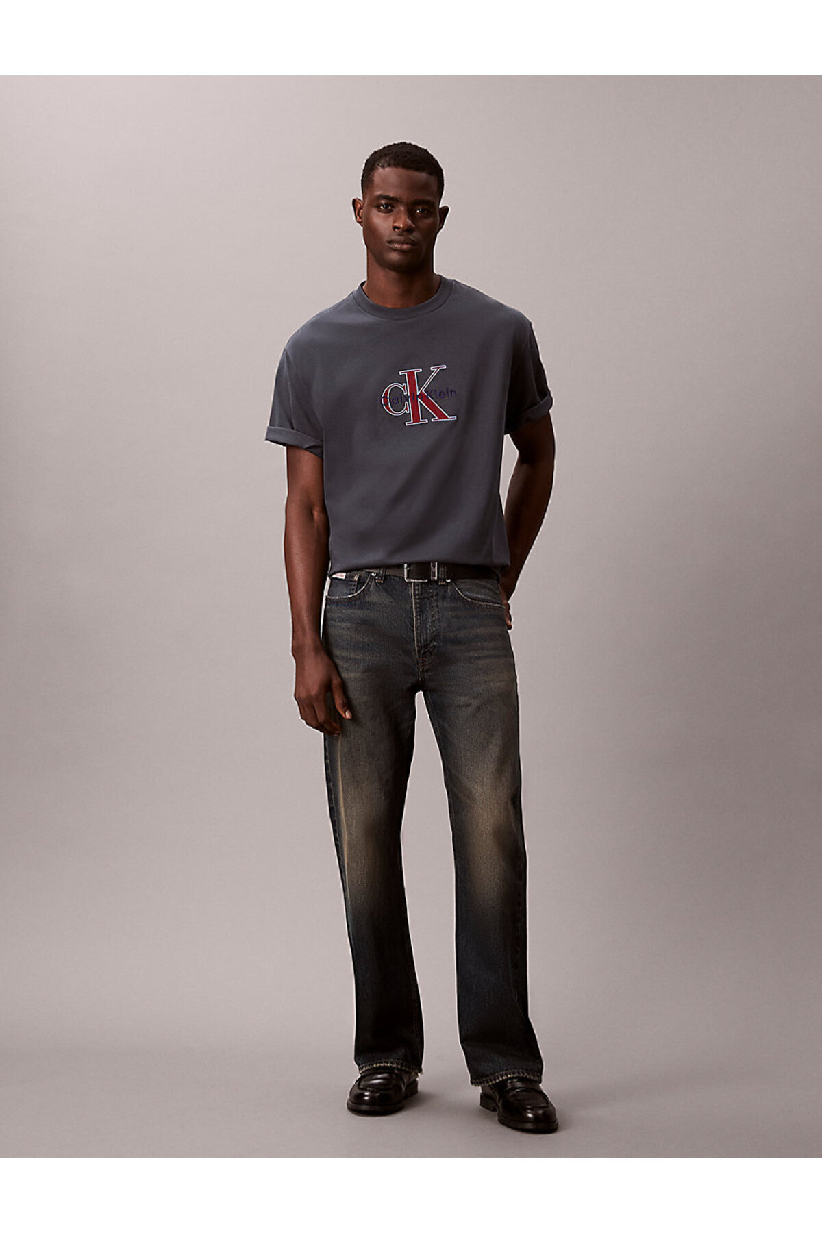 تیشرتمردانهCalvin Kleinخاکستری تیشرتمردانهCalvin Kleinخاکستری