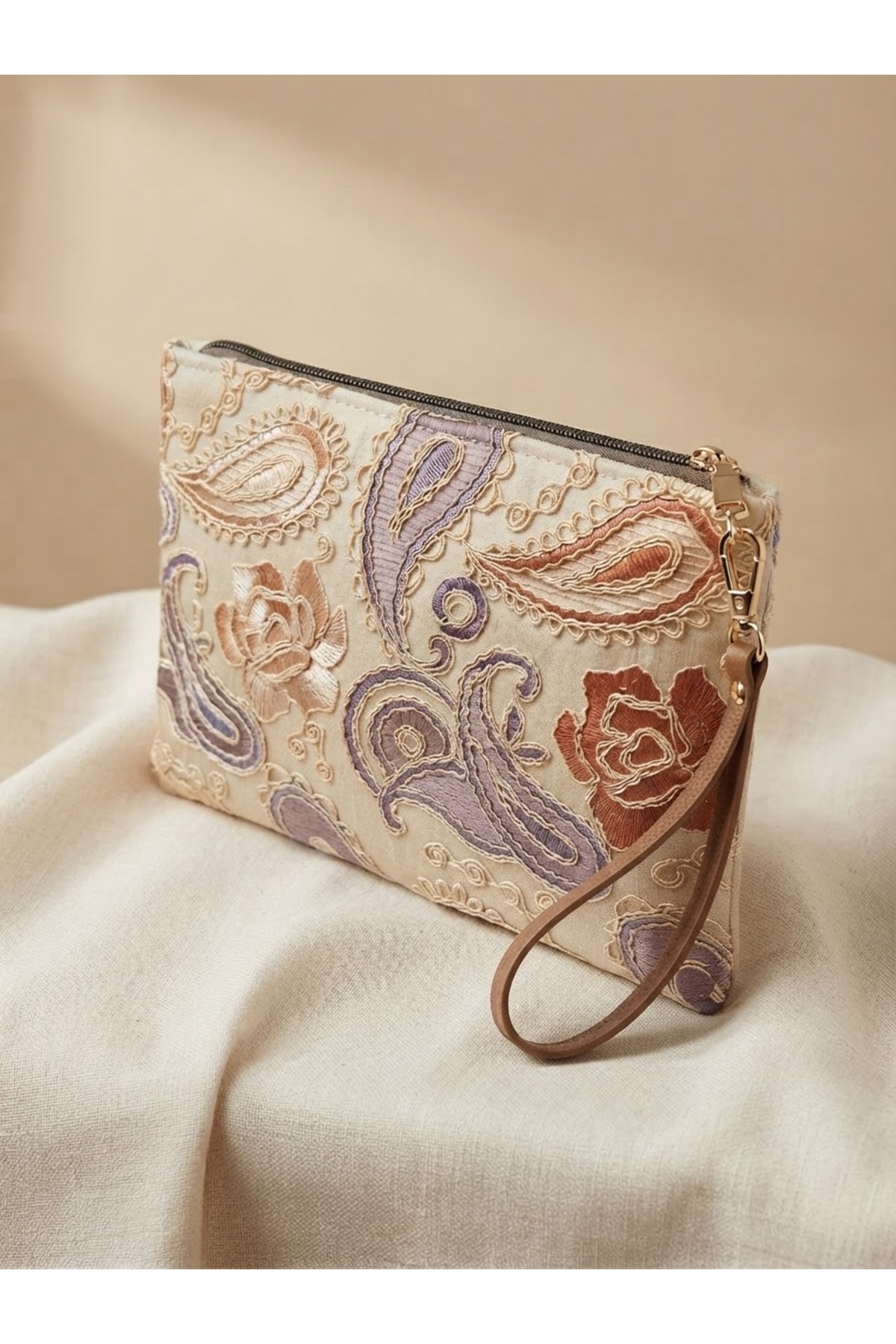 Ruche Atelier İşlemeli Kumaş Clutch Çanta