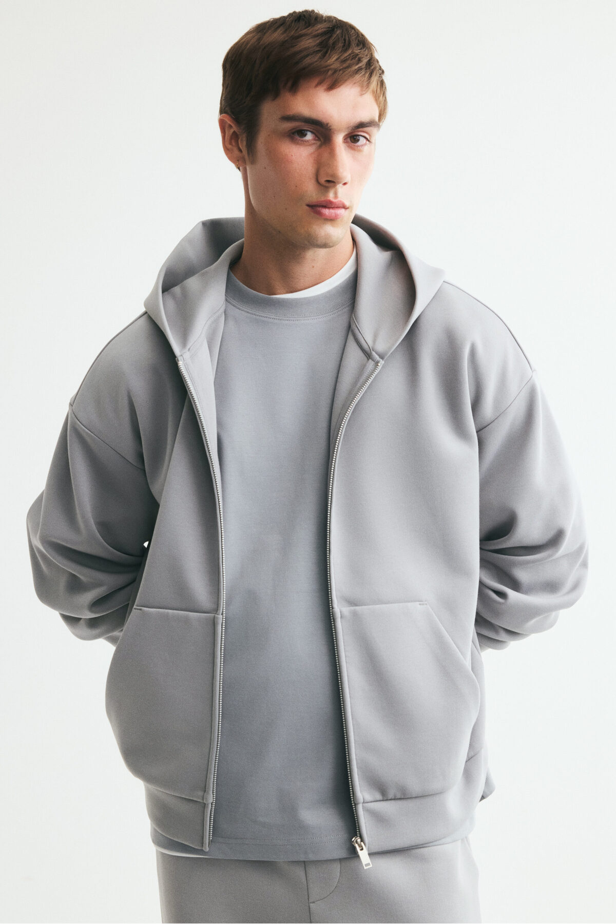 تاپ کلاه‌دار و زیپ‌دار، مناسب برای سایز بزرگ اچ اند ام سویشرت H&M
