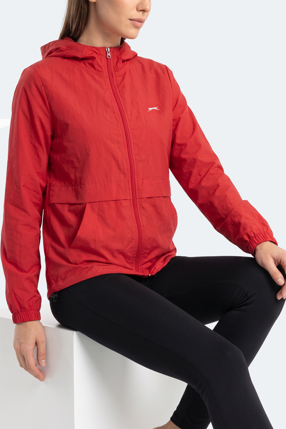 Slazenger RAID Kadın Kapüşonlu Fermuarlı Kırmızı Rüzgarlık görsel 7
