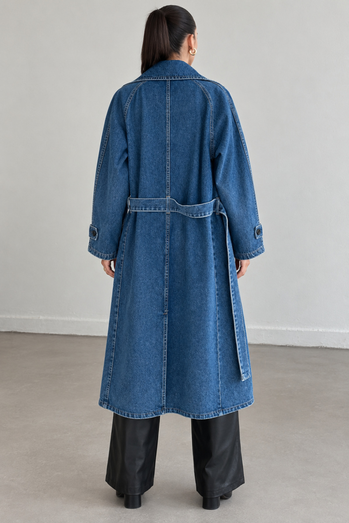 1434 Polo State Kadın Kuşaklı Kruvaze Yaka Oversize Uzun Denim Trençkot Mavi görsel 4