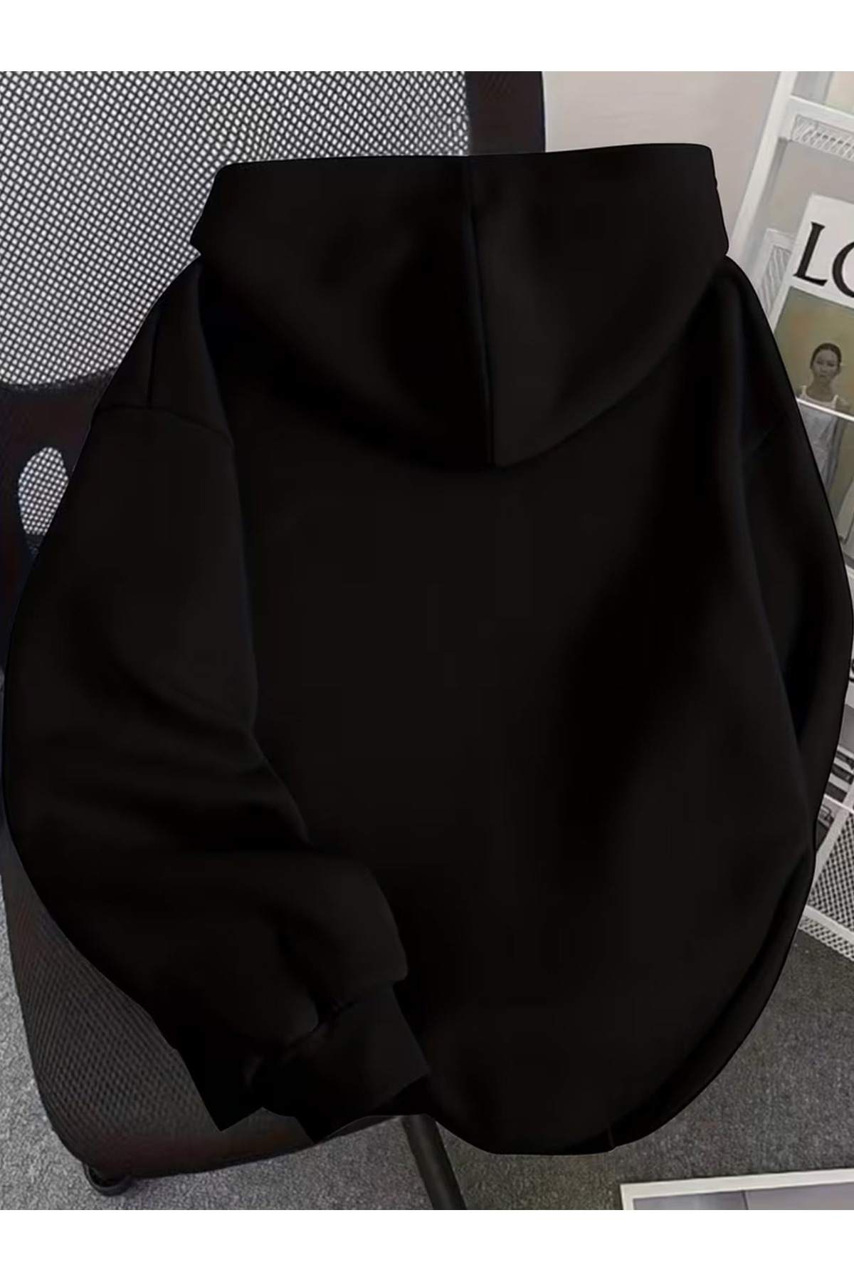 Unisex Mix Baskılı Oversize Kapüşonlu Baskılı Sweatshirt — مشکی 3647856-23 — تصویر 2 از 6