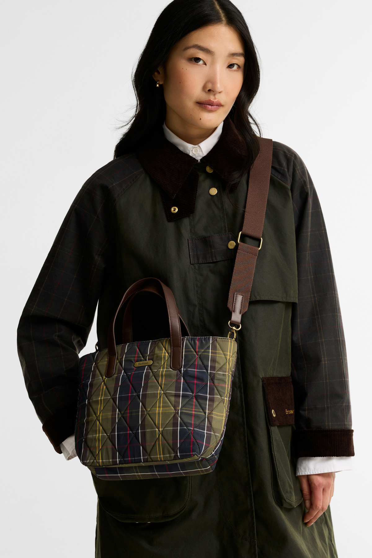 Barbour Mini Kapitone Omuz Çantası TN11 Classic Tartan görsel 3