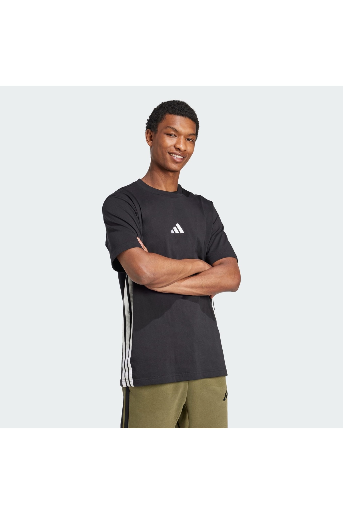 تیشرتمردانهadidasرنگارنگ