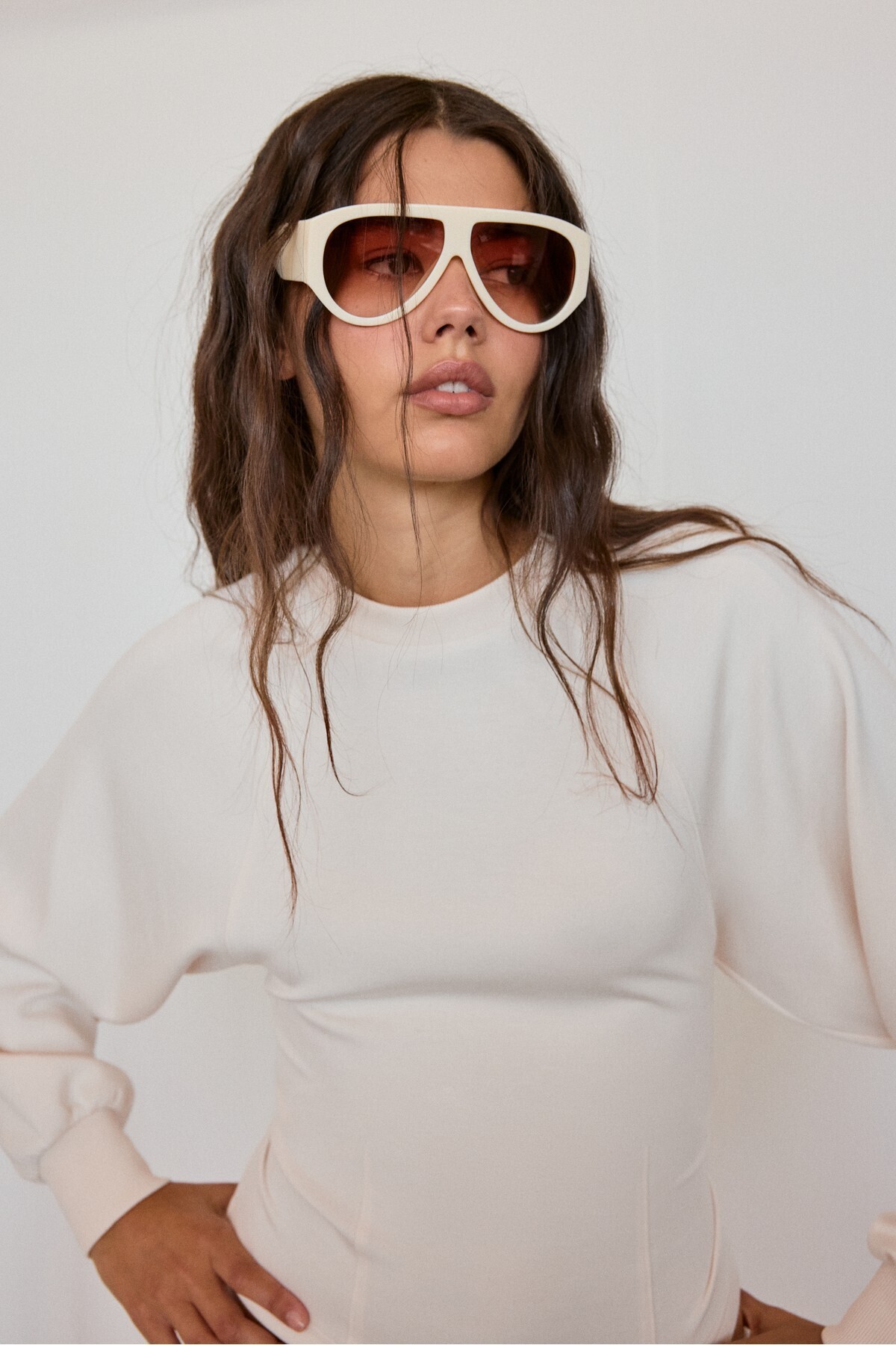 Stradivarius Yumuşak dokulu, beli oturan sweatshirt görsel 4