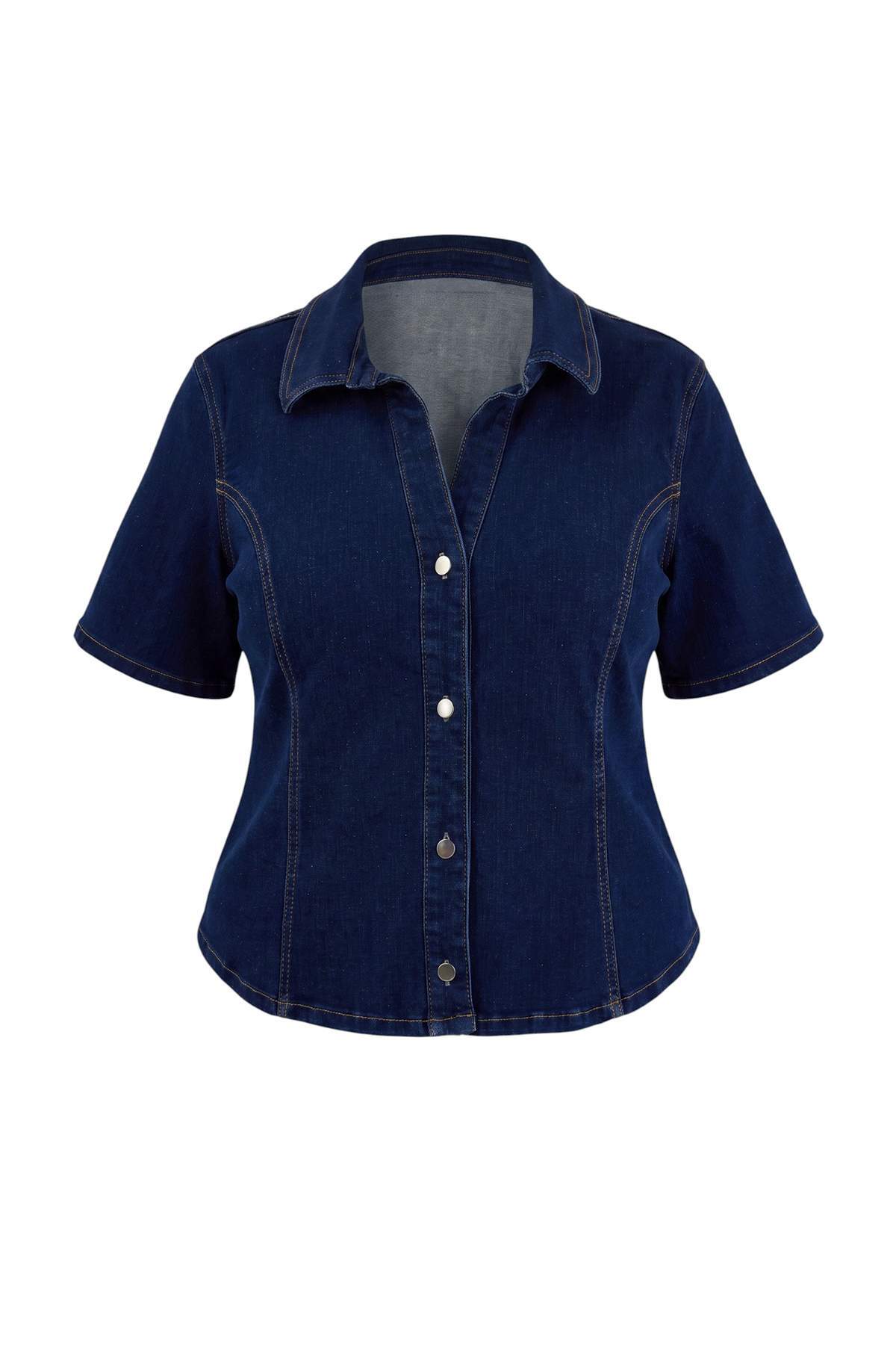 Trendyolmilla Curve Koyu Mavi Kısa Kol Gömlek Yaka Vücüda Oturan Orta Esnek Denim Büyük Beden Gömlek TBBAW27AX00024