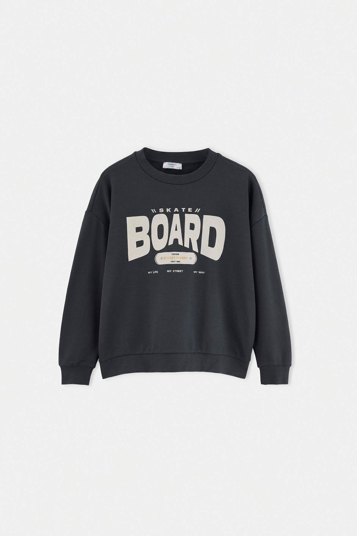 trendyolkids-boys-gray-graphic-long-regular-f