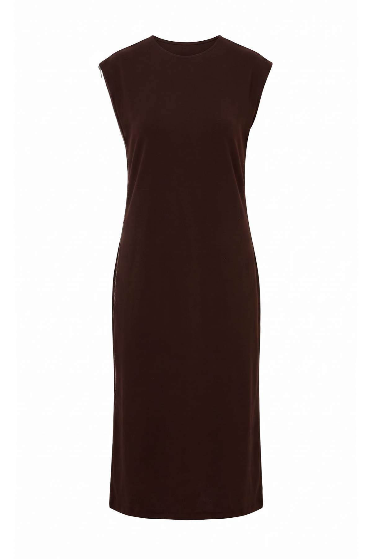 Trendyolmilla Kahverengi Shift/Düz Kalıp Kolsuz Astarsız Midi Örme Elbise TWOAW27EL00221