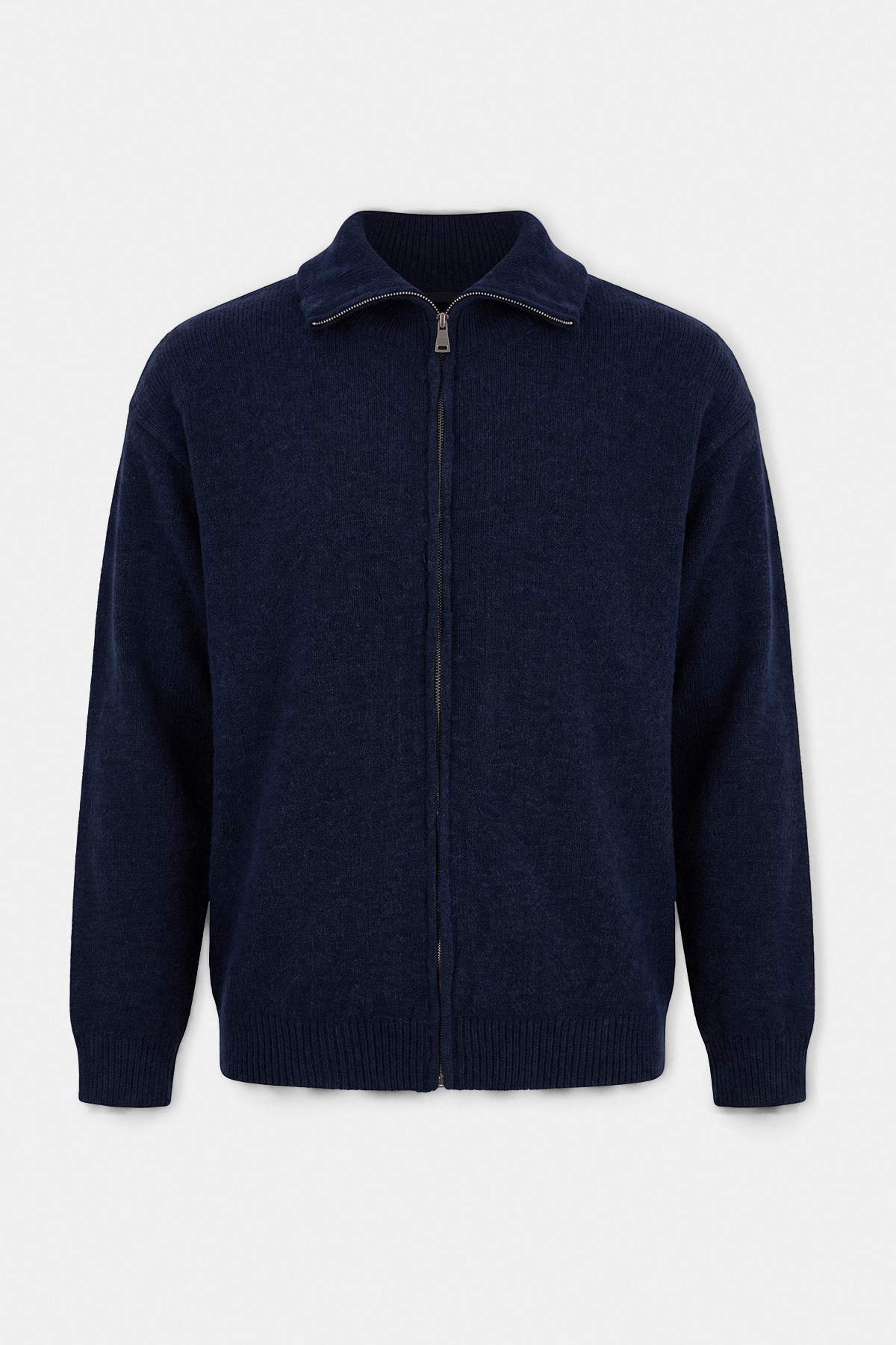 Trendyolmilla Man Lacivert Wardrobe Essentials Geniş Kesim Yumuşak Dokulu Fermuarlı Triko Hırka TMNAW27HI00006