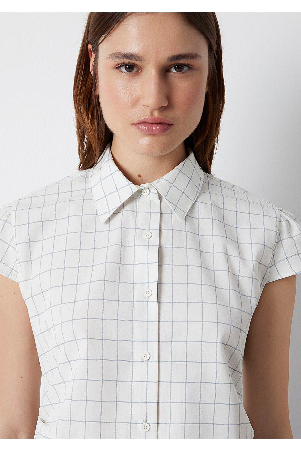Kareli Kısa Kol Gömlek Slim Fit / Dar Kesim 1220431-A6900 — سفید — تصویر 7 از 8