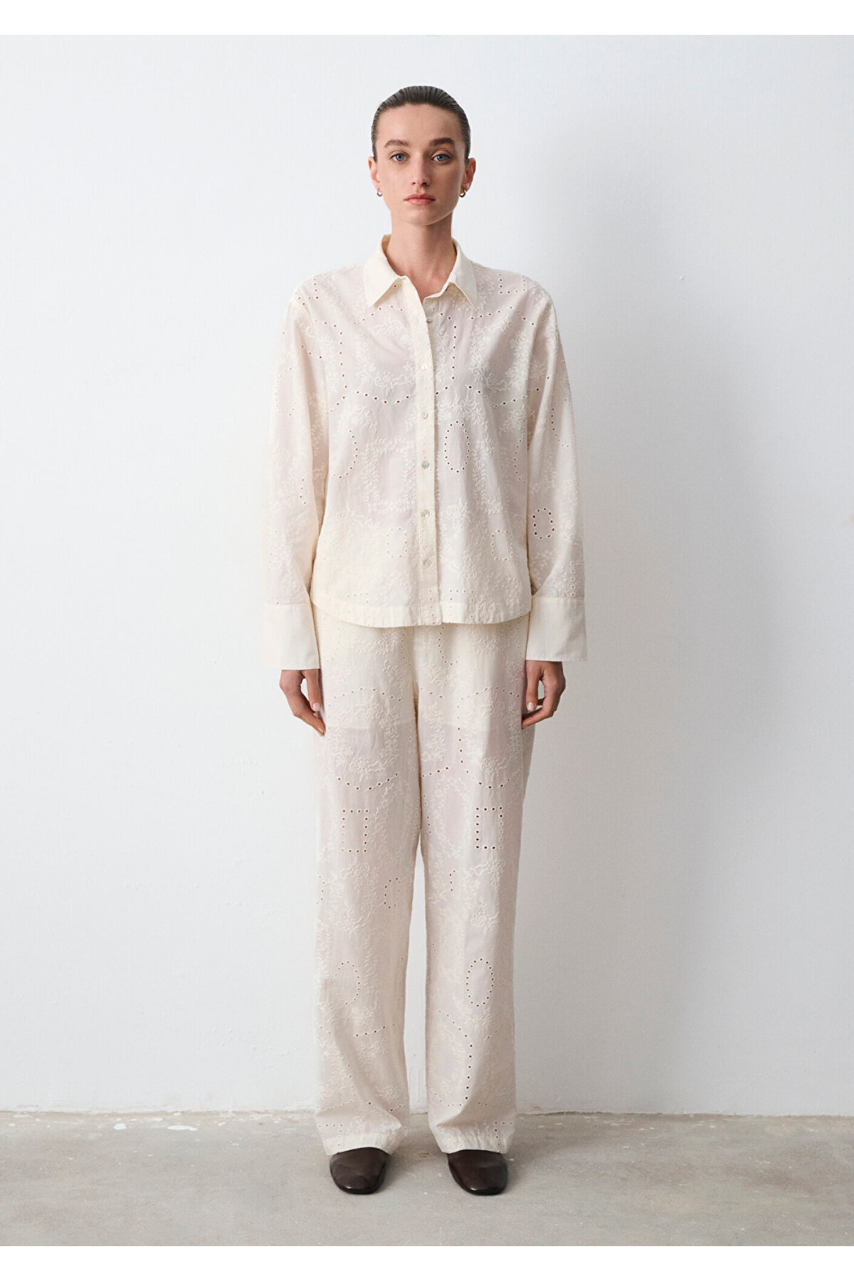 Nakışlı Detaylı Ekru Gömlek Loose Fit / Bol Rahat Kesim 1211464-70060 — اکرو — تصویر 3 از 5