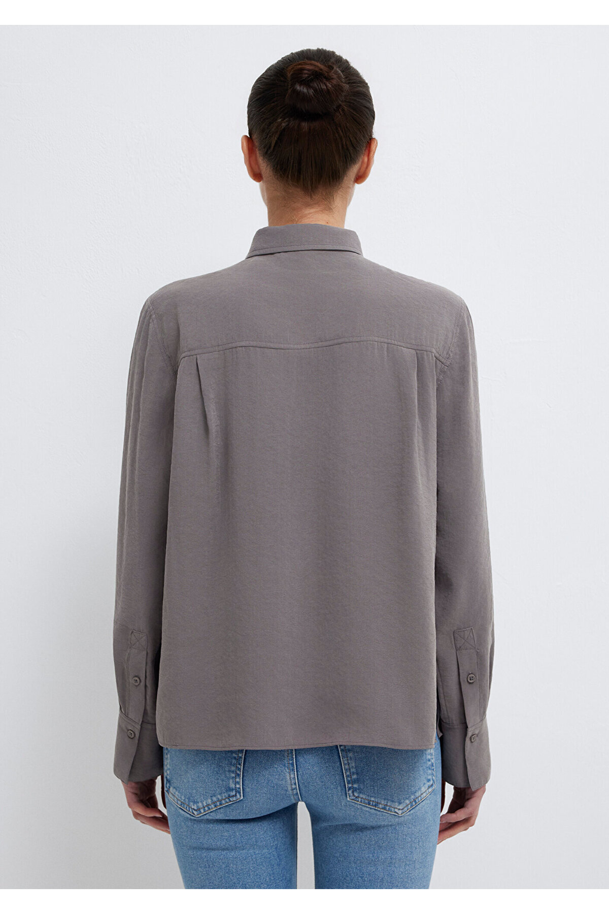 Gri (TENCEL™) Liyosel Karışımlı Gömlek Regular Fit / Normal Kesim 1211374-90721 — خاکستری — تصویر 5 از 8