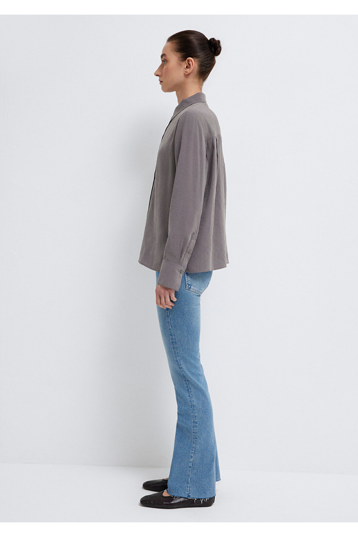 Gri (TENCEL™) Liyosel Karışımlı Gömlek Regular Fit / Normal Kesim 1211374-90721 — خاکستری — تصویر 4 از 8