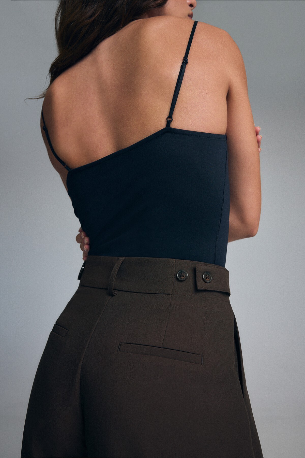 Stradivarius Ayarlanabilir düğmeli geniş paça kumaş pantolon görsel 4