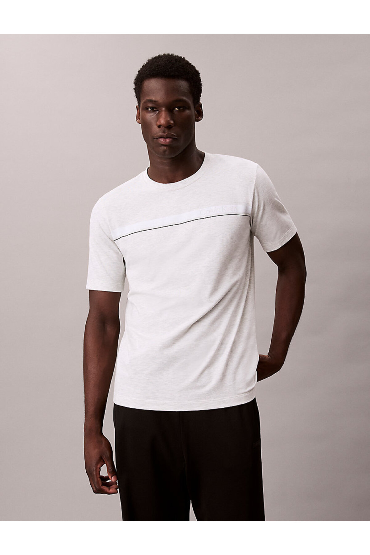 تیشرتمردانهCalvin Kleinاکرو