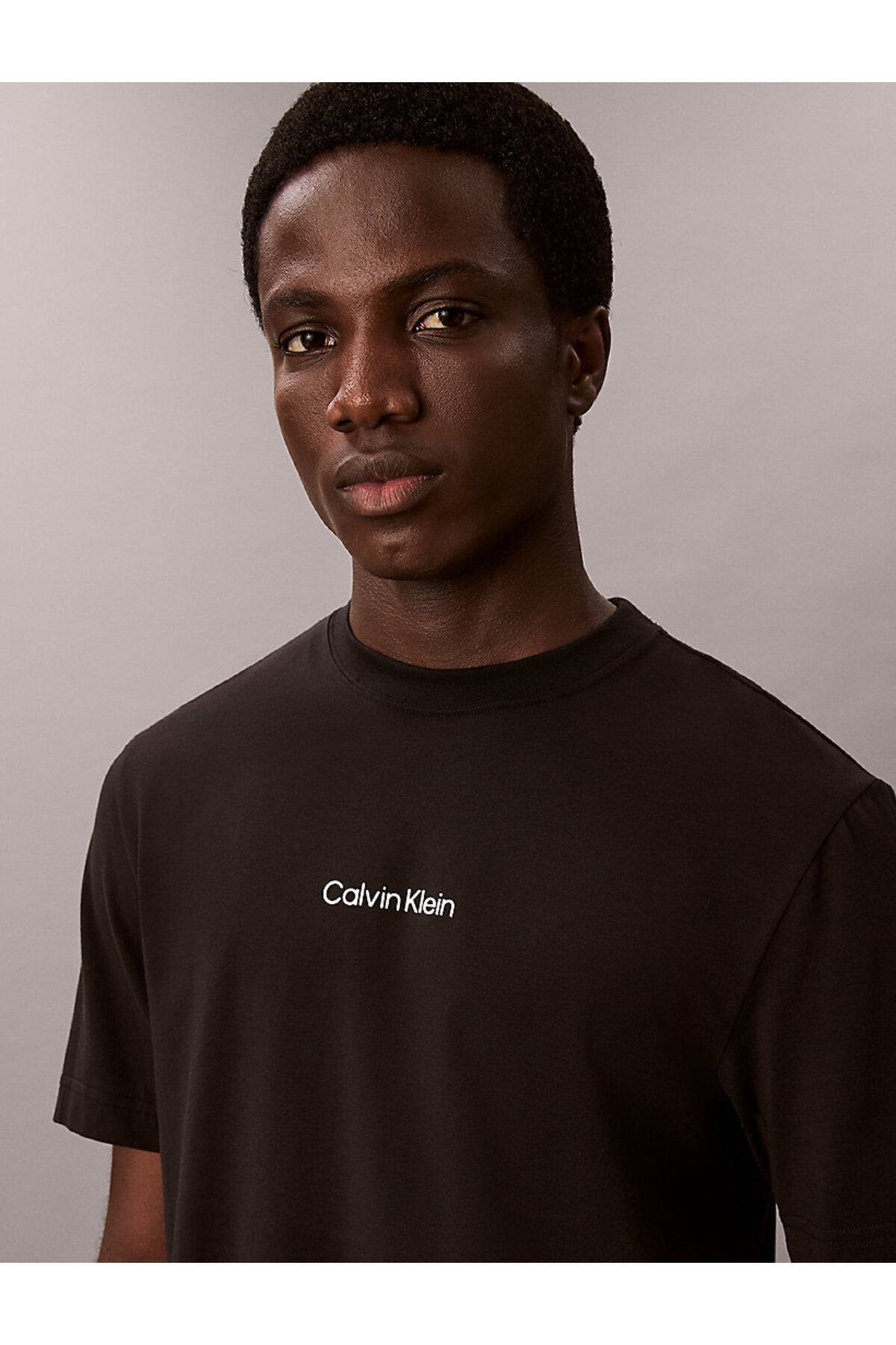 تیشرتمردانهCalvin Kleinمشکی
