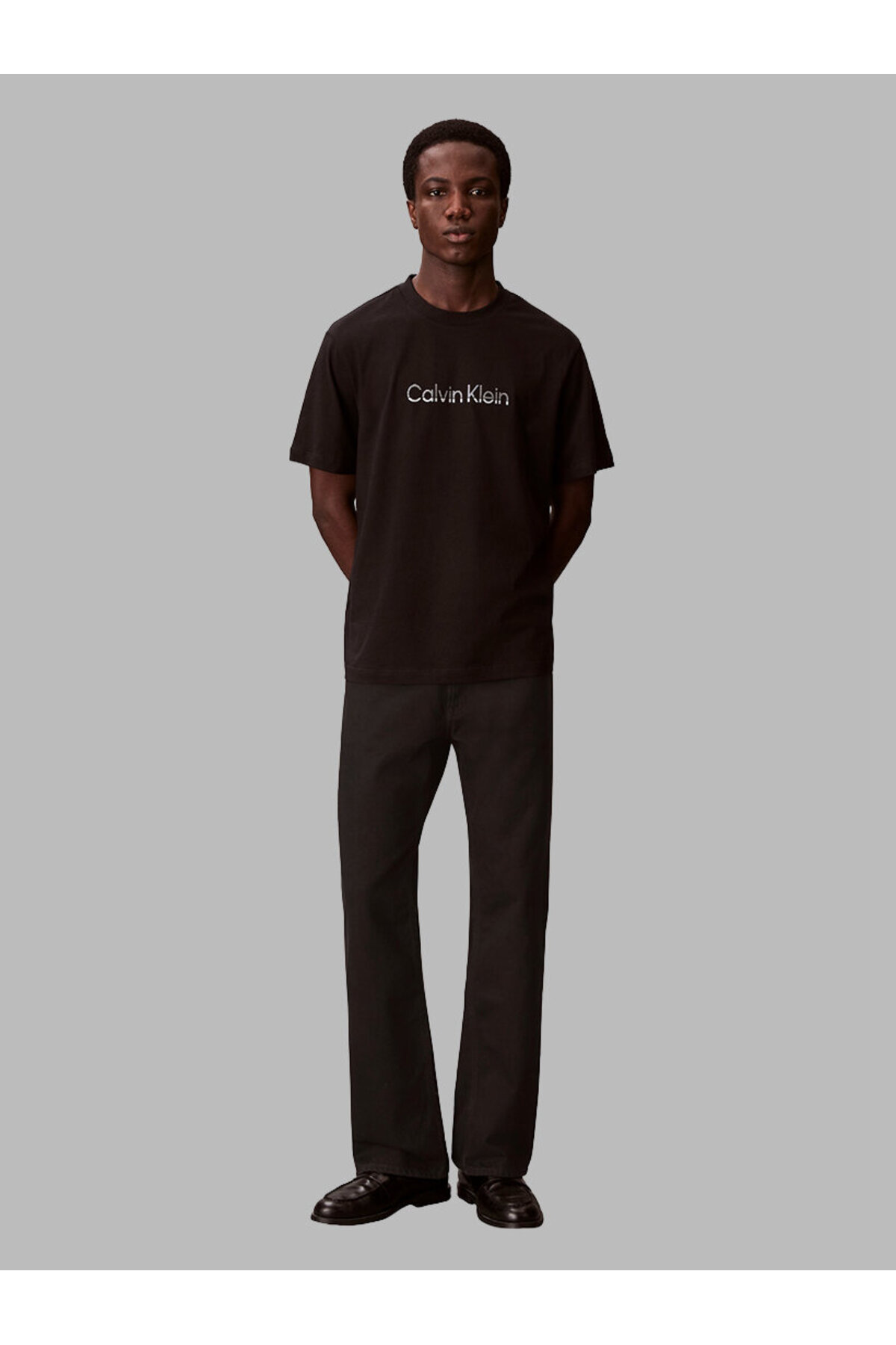 تیشرتمردانهCalvin Kleinمشکی تیشرتمردانهCalvin Kleinمشکی
