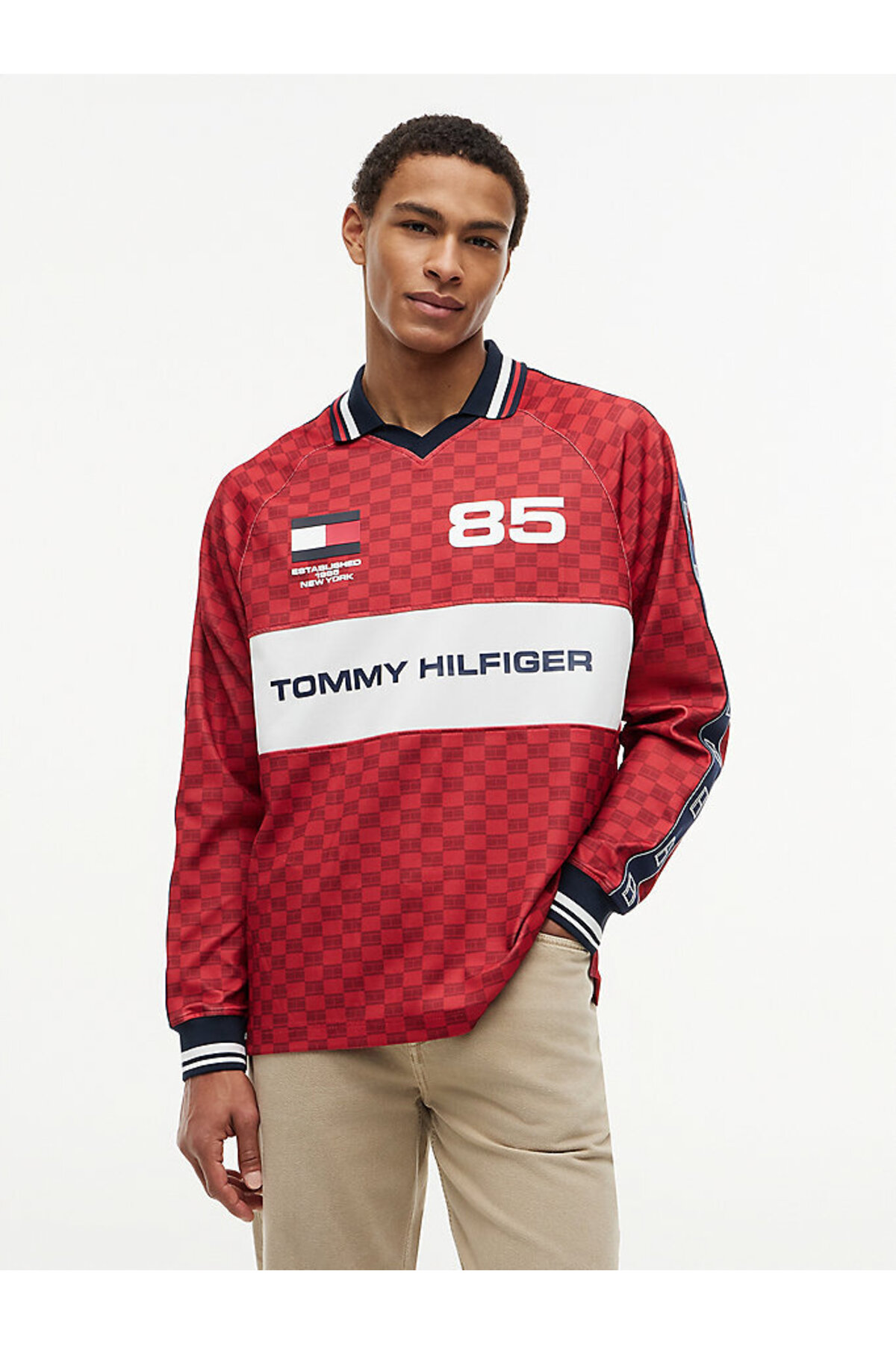 تیشرتمردانهTommy Hilfigerقرمز