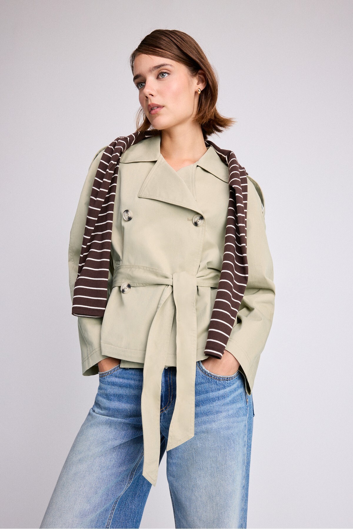 Stradivarius Kemerli kısa trençkot