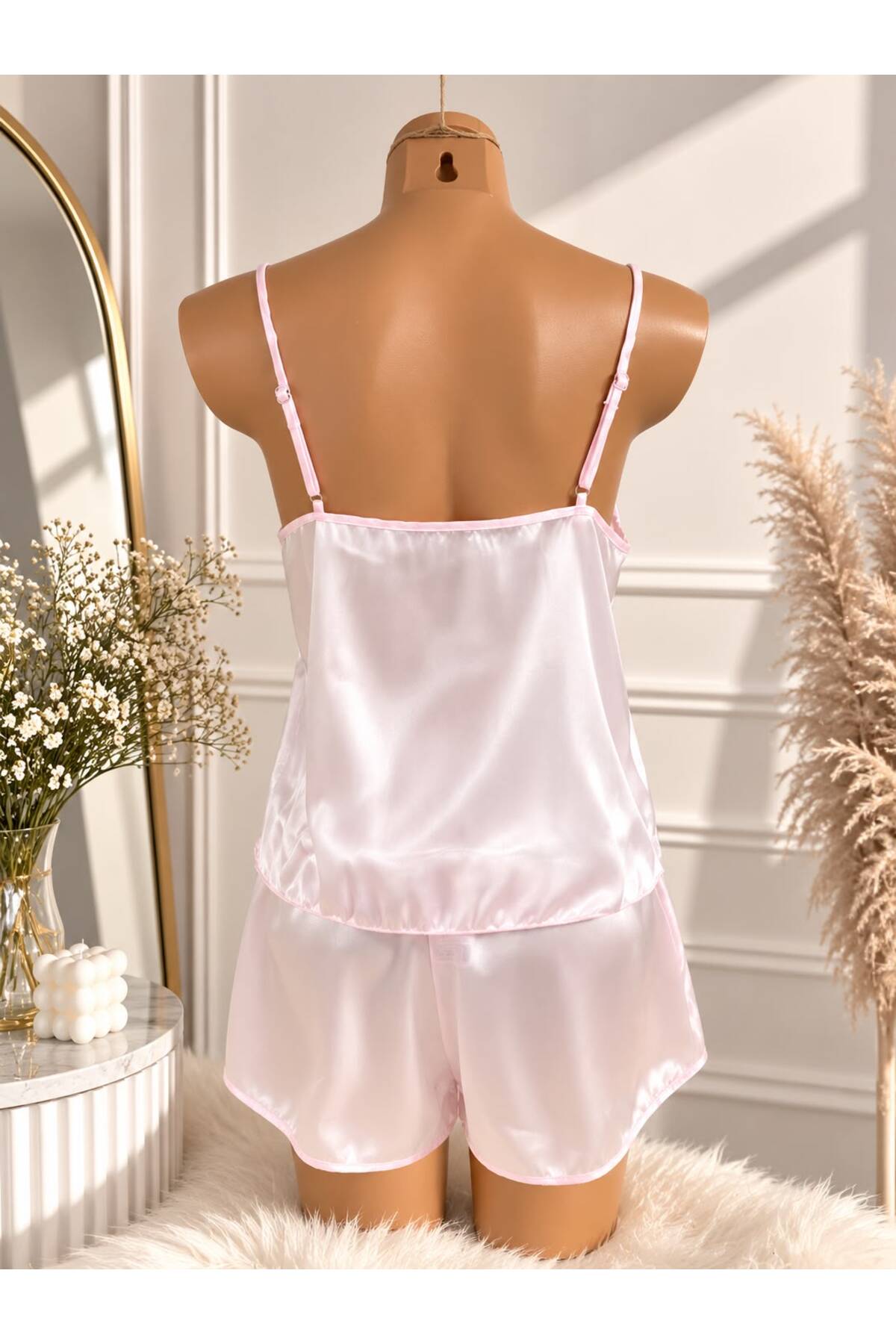 Lillie Love secret saten gecelik