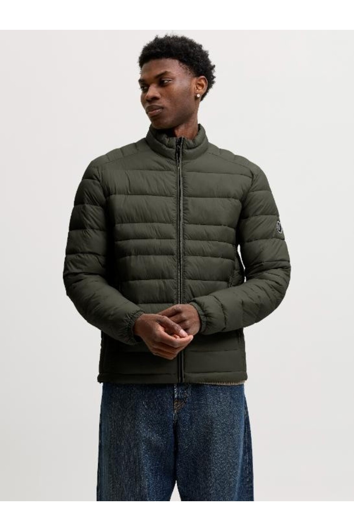 کاپشن مردانه JJKingsley یقه پفی روشن طرح رزین کد ۱۲۲۹۸۸۶۸ جک اند جونز کاپشن Jack & Jones