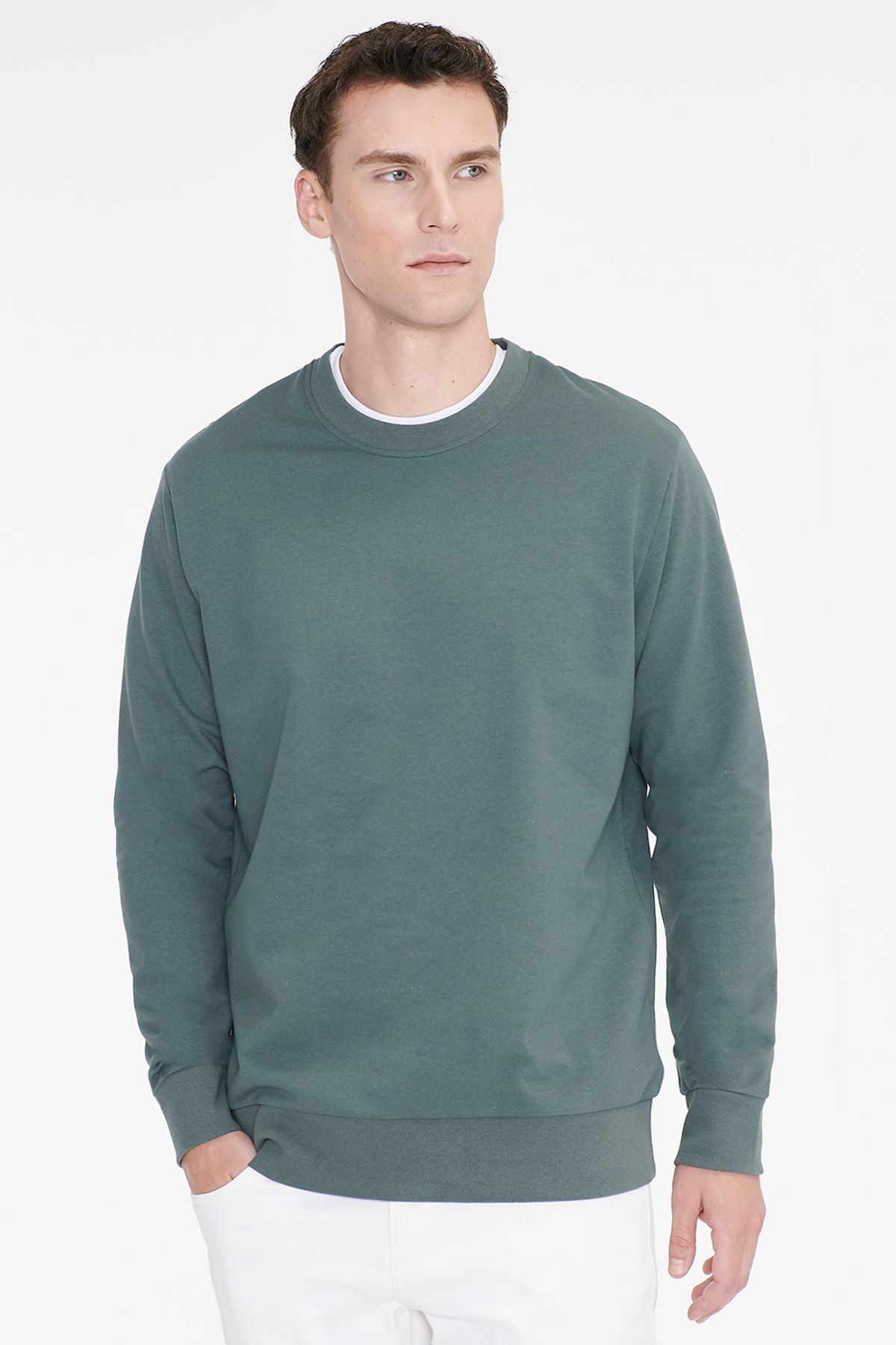 AC&Co / Altınyıldız Classics Erkek Yeşil Pamuklu Standart Fit Normal Kesim 2 İplik Bisiklet Yaka Sweatshirt