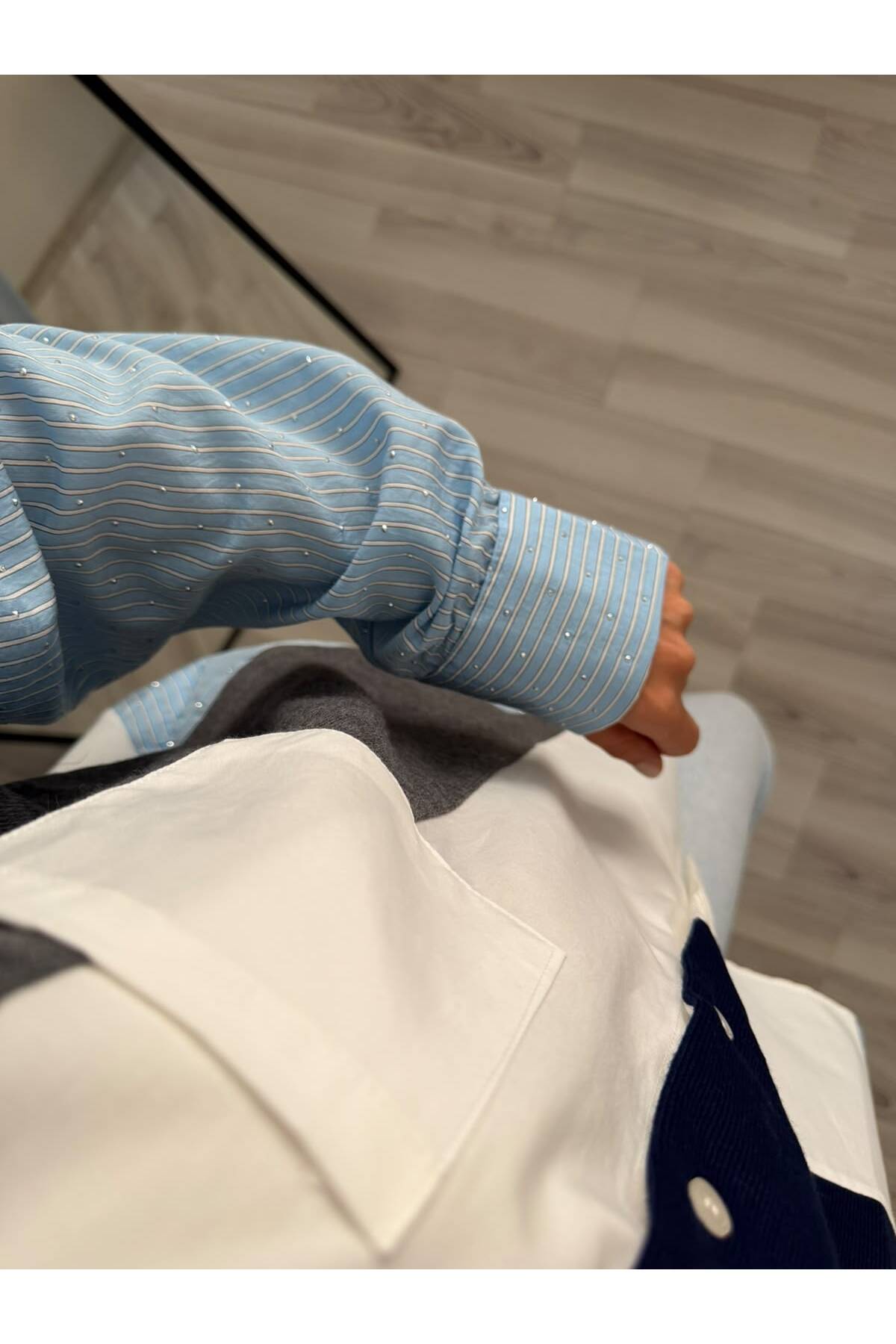 İNVİSUS Triko Detaylı Tasarım Oversize Poplin Gömlek görsel 7