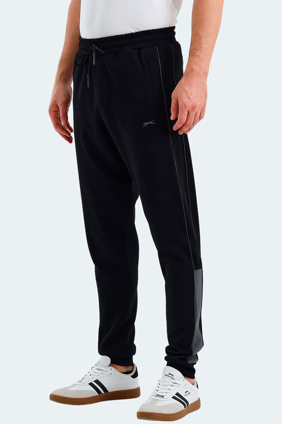 شلوار راحتی مردانه VALARY مدل Slim Fit و جیب‌دار اسلازنگر شلوار گرمکن ورزشی Slazenger