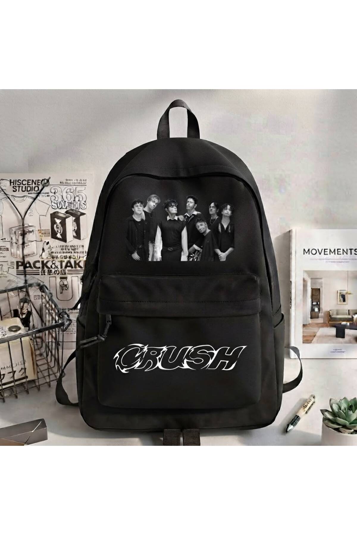 nesebutik Crush Yazılı ve Grup Baskılı Siyah Sırt Çantası