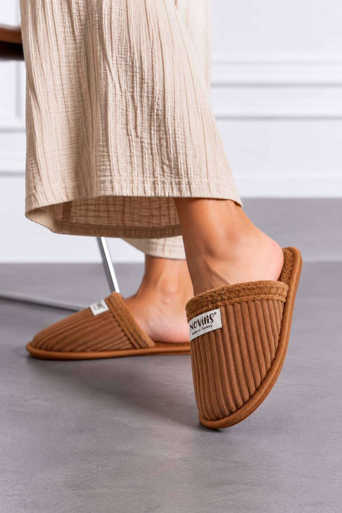NOVİNS 3 Çift Avantajlı Karma Paket Fitilli Kumaş Peluş Ev Terliği Yumuşak Kürklü Sıcak Kışlık Unisex Ev Terliği görsel 6