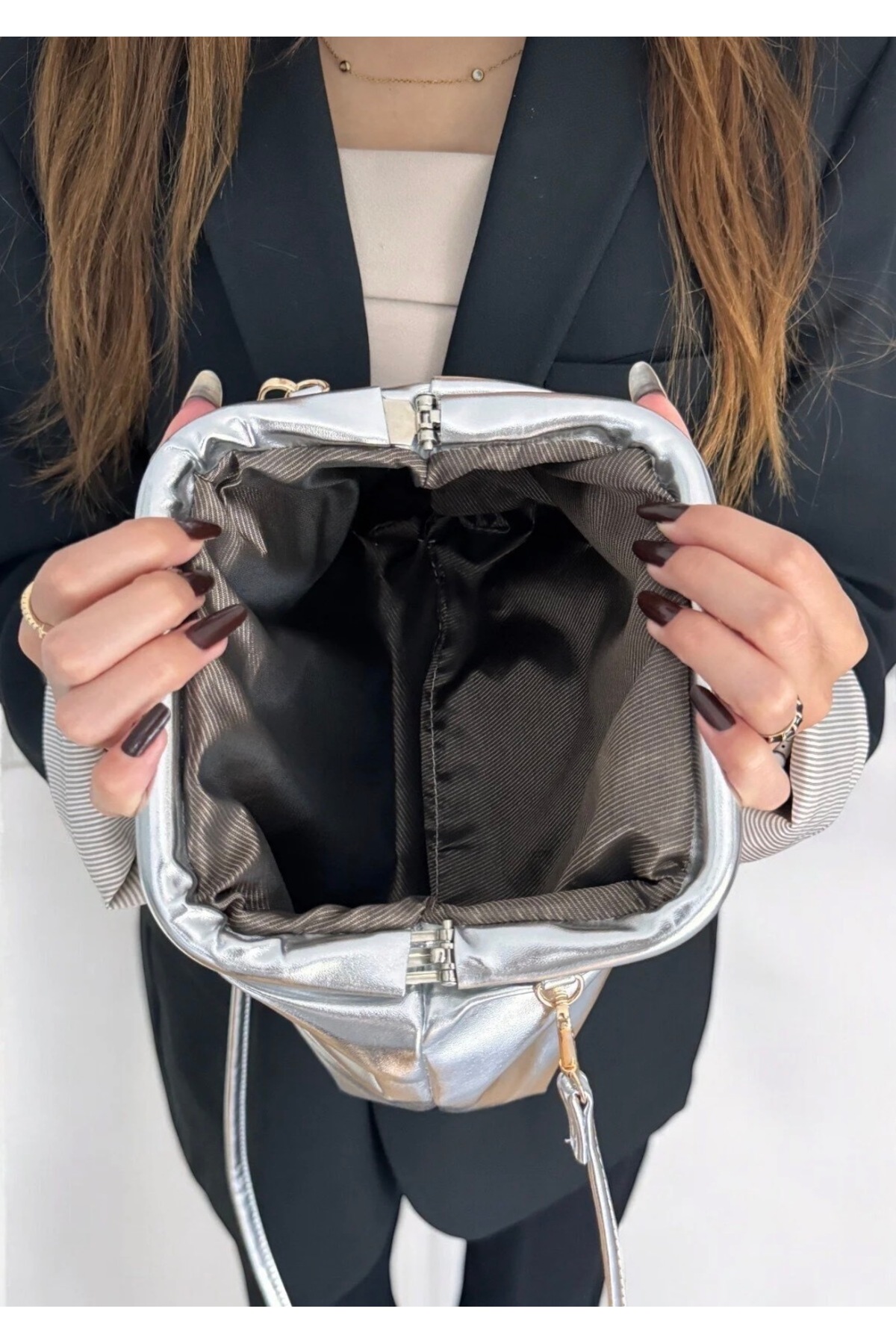 Yeeys Parlak Suni Deri Gold Detaylı Orta Boy Askılı Kadın Abiye Clutch Çanta görsel 4