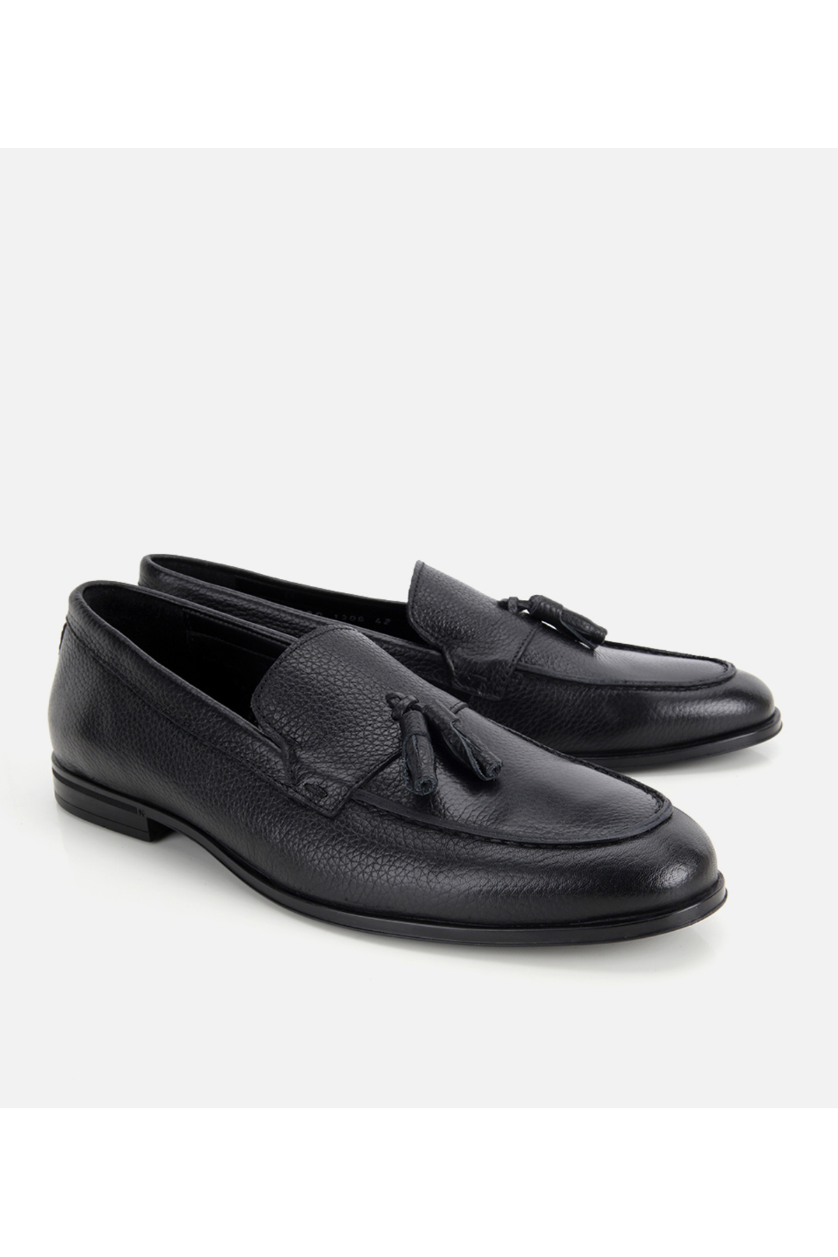 Hotiç Erkek Deri Siyah Yumuşak Dokulu Püskül Detaylı Klasik Loafer görsel 2