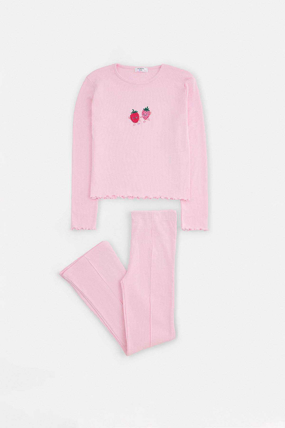 Trendyolmilla Kids Pembe Nakışlı / İşlemeli Örme Alt - Üst Takım TKDAW26AU00069