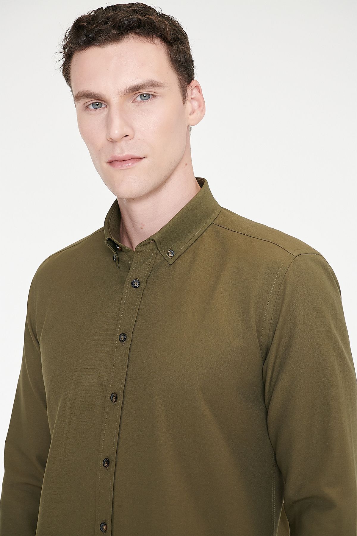 AC&Co / Altınyıldız Classics Erkek Oxford Kolay Ütülenebilir Pamuklu Terletmez Gömlek Haki Düğmeli Yaka Slim Fit Dar Kesim görsel 8