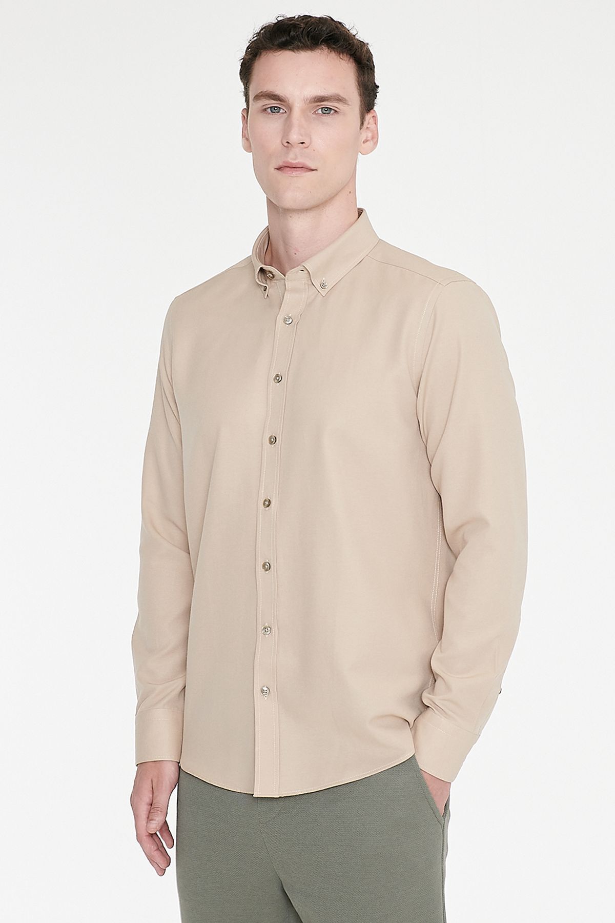 AC&Co / Altınyıldız Classics Erkek Oxford Kolay Ütülenebilir Pamuklu Terletmez Gömlek Bej Düğmeli Yaka Slim Fit Dar Kesim görsel 5