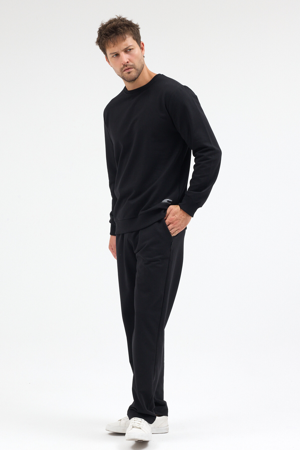Siyah Relaxed Fit Bisiklet Yaka Sweatshirt Düz Paça Erkek Eşofman Takımı — مشکی MTLCE3847 — تصویر 7 از 9
