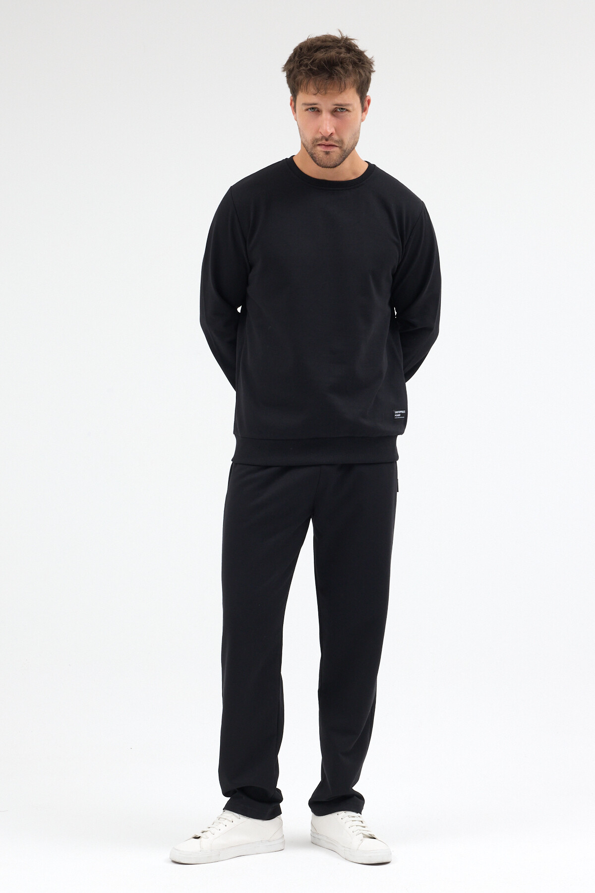 Siyah Relaxed Fit Bisiklet Yaka Sweatshirt Düz Paça Erkek Eşofman Takımı — مشکی MTLCE3847 — تصویر 4 از 9