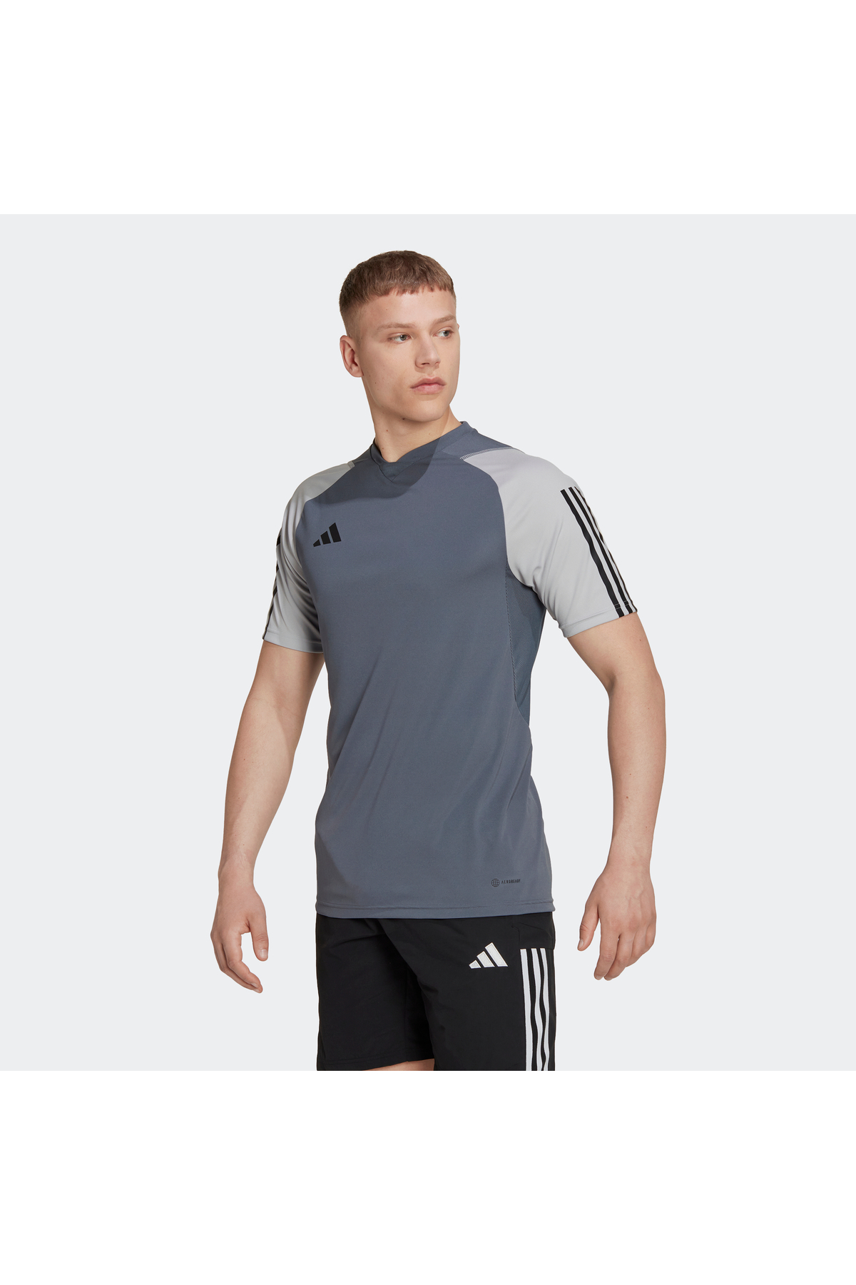 تیشرتمردانهadidasخاکستری تیشرتمردانهadidasخاکستری