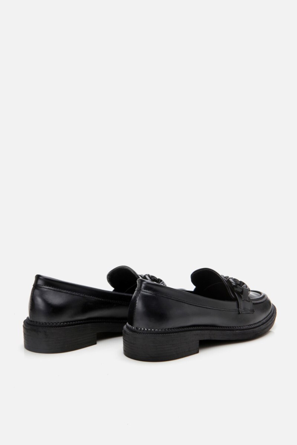 Yaya by Hotiç Kadın Siyah Tokalı Klasik Loafer görsel 6