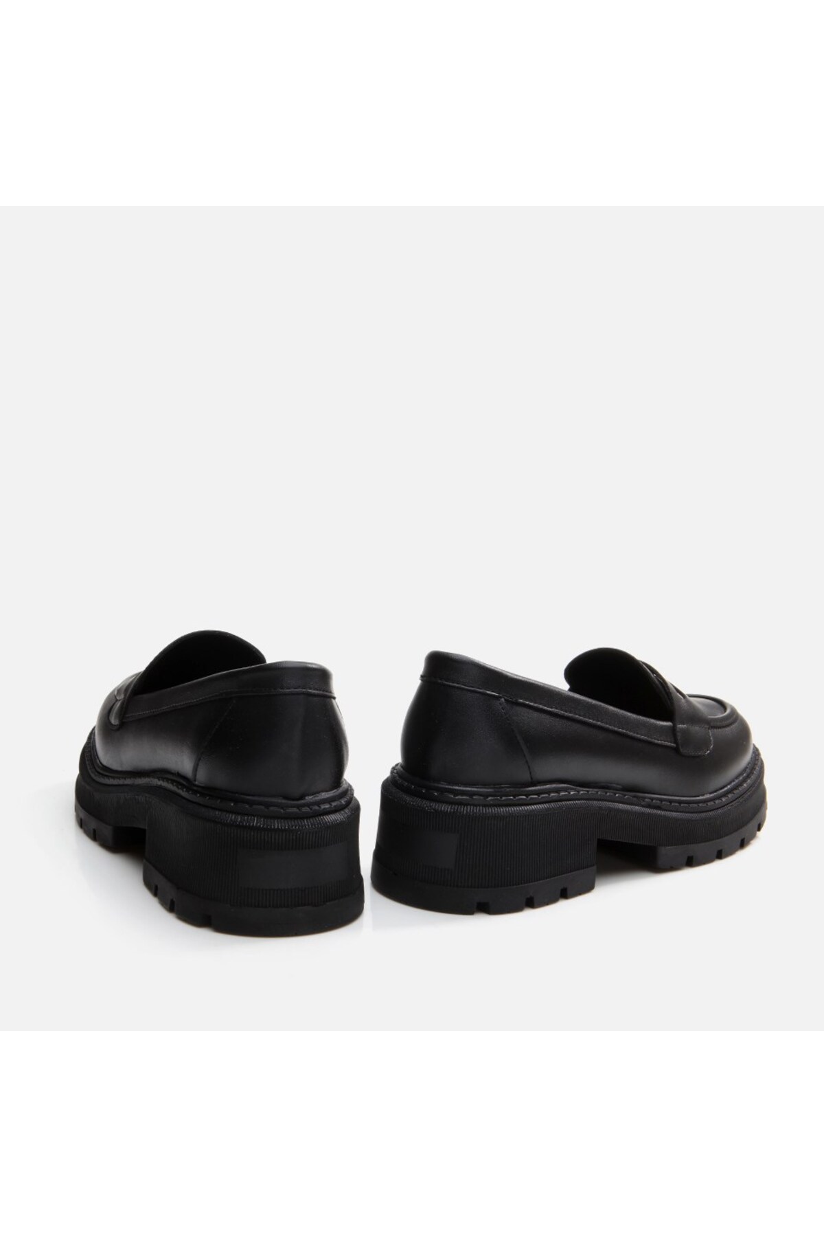 Yaya by Hotiç Kadın Siyah Loafer görsel 5