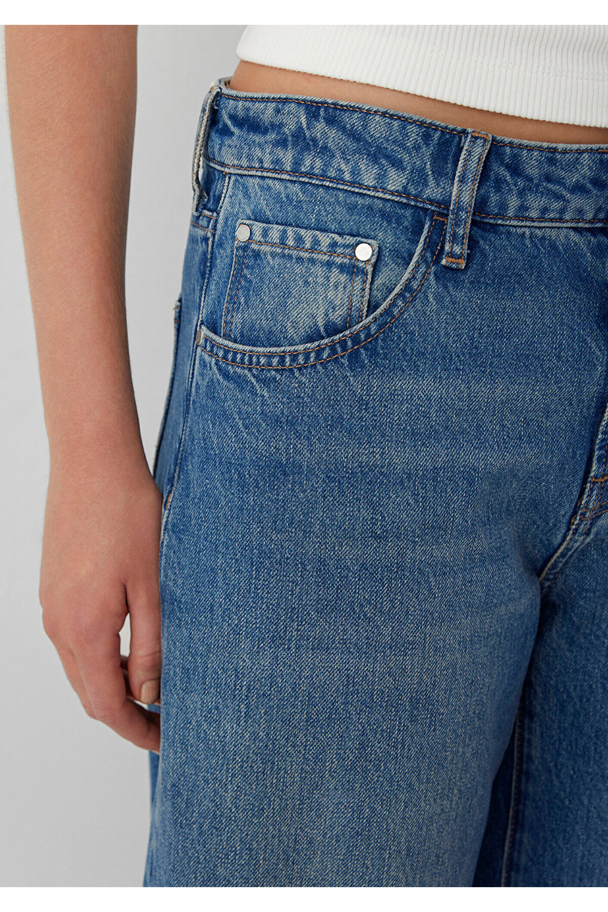 Mavi Leila Premium Blue Gölgeli Indigo Mavisi Jean Pantolon 1010600-A3812 görsel 7
