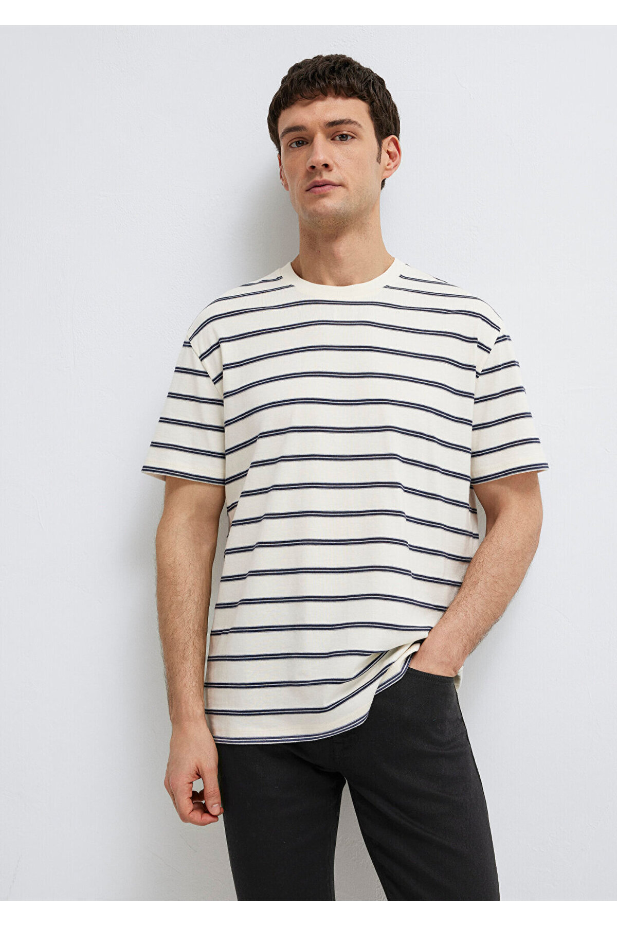 Mavi Çizgili Ekru Tişört Loose Fit / Bol Rahat Kesim 0613138-70057