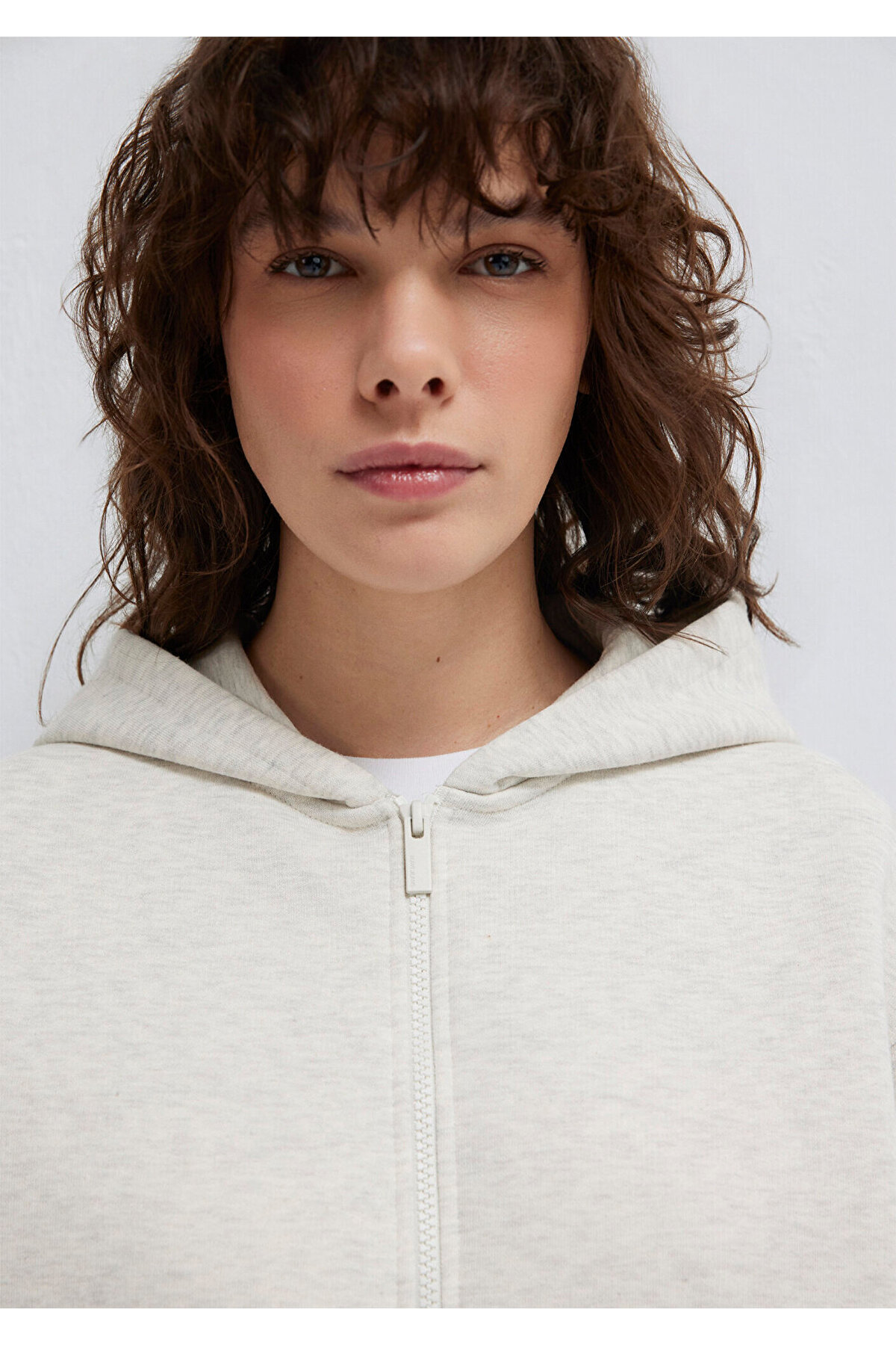 Mavi Logo Nakış Detaylı Kapüşonlu Bej Sweatshirt 1S10532-85576 görsel 6