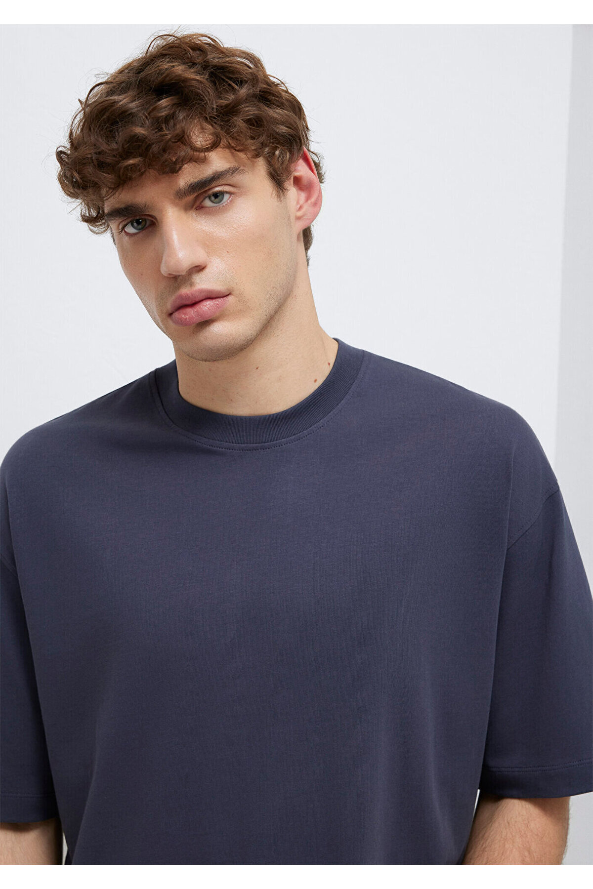 Mavi Bisiklet Yaka Antrasit Basic Tişört Oversize / Geniş Kesim